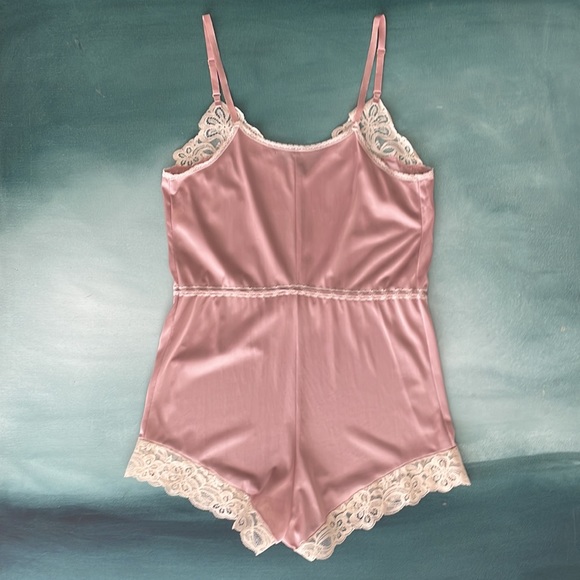 Deena Styled in California Vintage Teddy with Lace Trim - Picture 2 of 12